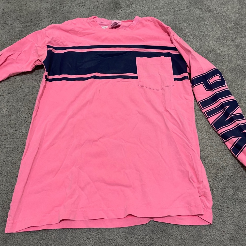 Pink VS Tshirt